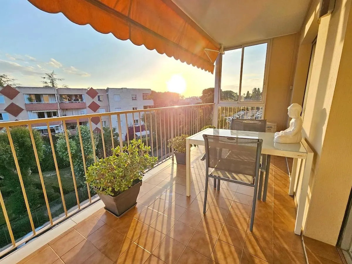 생로랑뒤바르 Superbe 2 Pieces 70M Parking Prive Climatisation 아파트 프랑스