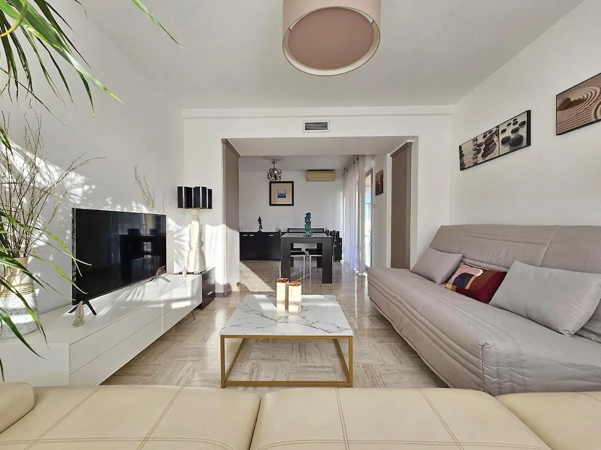 Superbe 2 Pieces 70M Parking Prive Climatisation Apartment Saint-Laurent-du-Var France