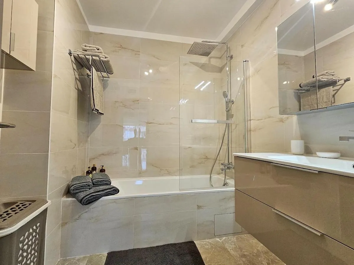 Superbe 2 Pieces 70M Parking Prive Climatisation Apartment Saint-Laurent-du-Var